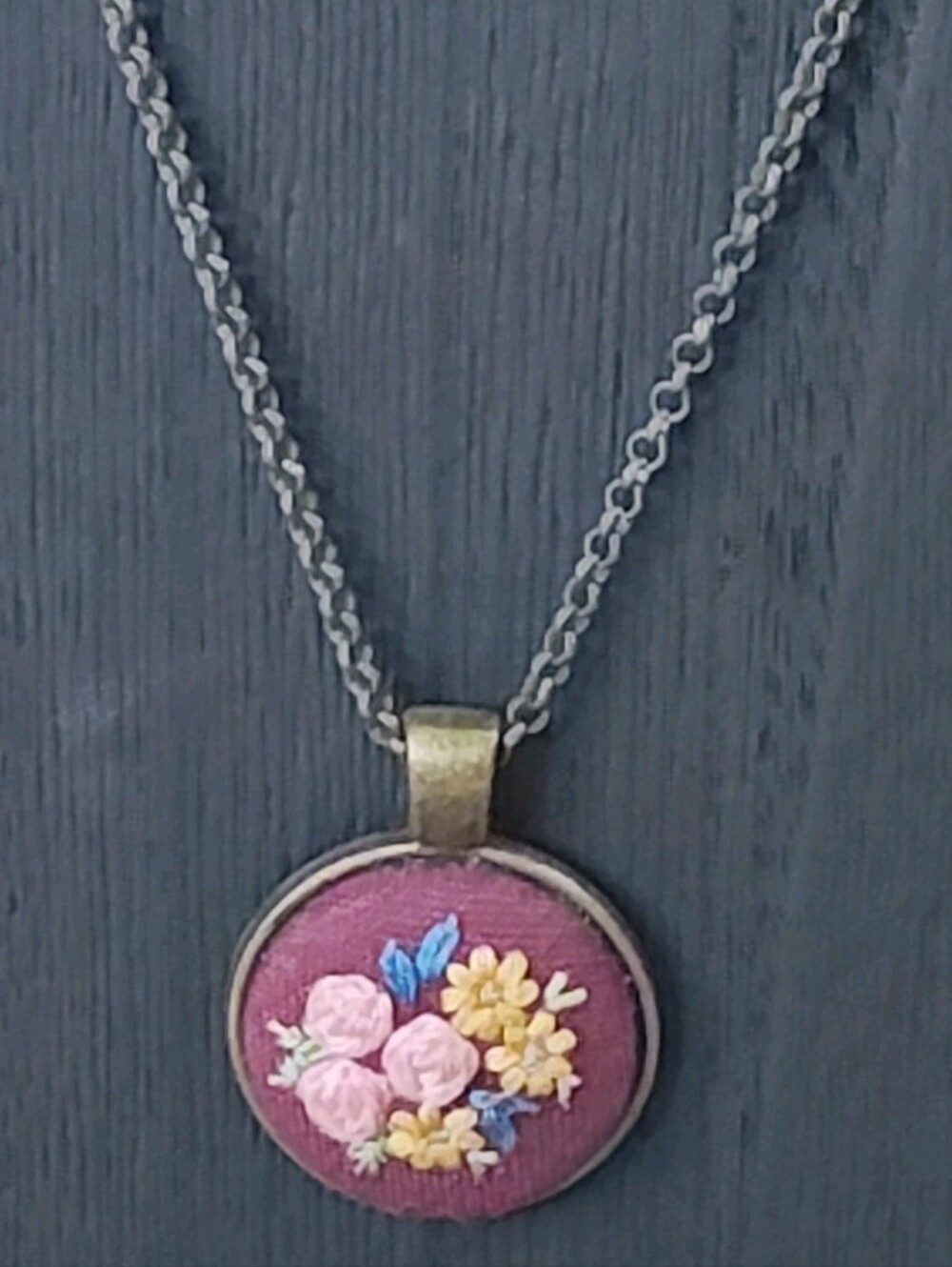 Y2K Plaid Love Threads Necklace Floral Embroidered Pendant Gold Tone Chain 24"